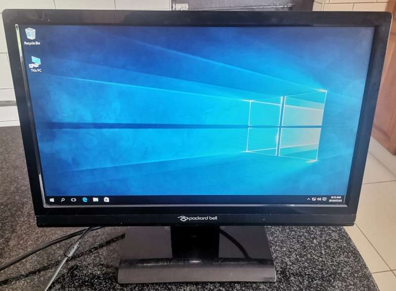 Packard Bell Viseo 190 WA 19" LCD Monitor - VGA port only