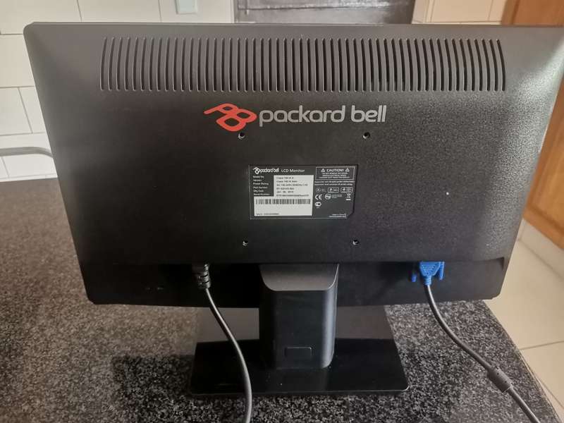Packard Bell Viseo 190 WA 19" LCD Monitor - VGA port only