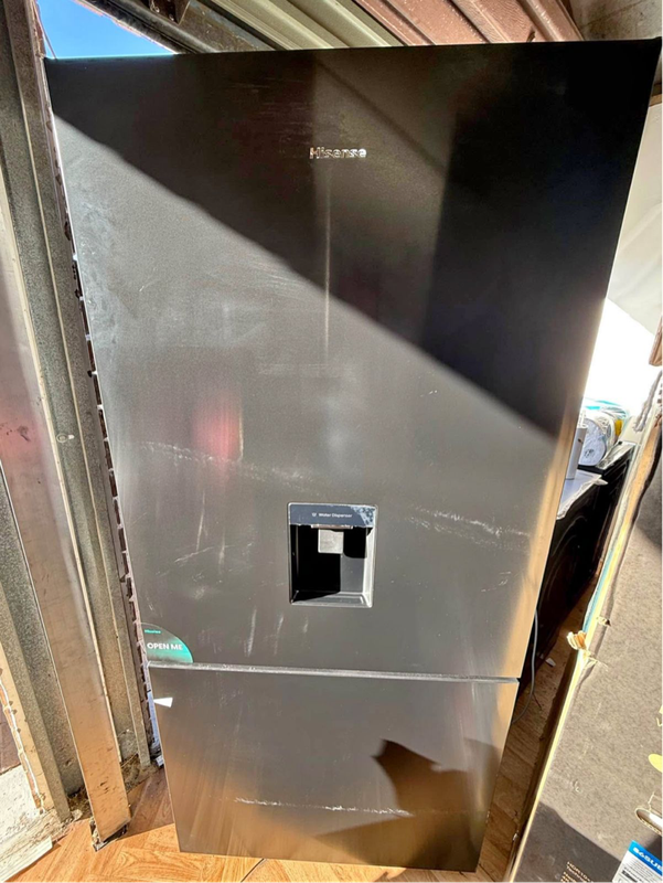 Hisense 500L Bottom-Mount Fridge Freezer  H630BSB-WD (Brand New, Small Dent)
