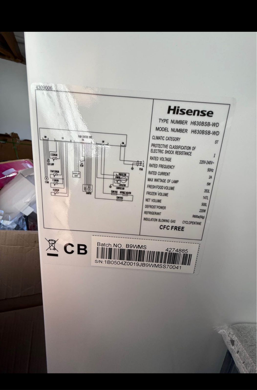 Hisense 500L Bottom-Mount Fridge Freezer  H630BSB-WD (Brand New, Small Dent)