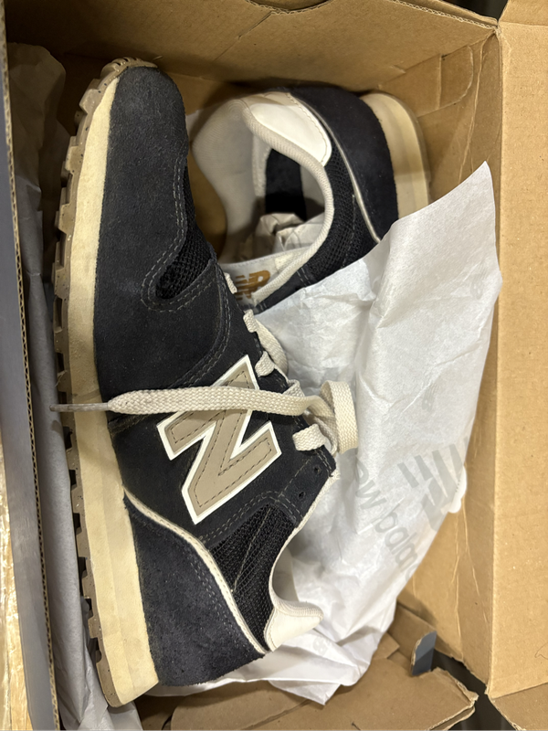 New Balance Sneakers  Black & White  Never Worn  Size 6 New