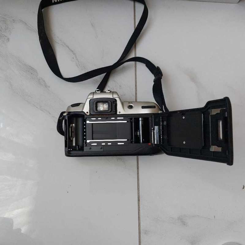 Nikon F60 35mm SLR Film Camera