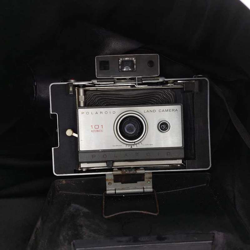 6 Vintage cameras