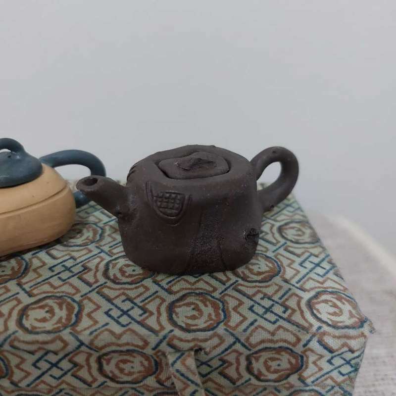 4 Mini Vintage Chinese Clay Teapots
