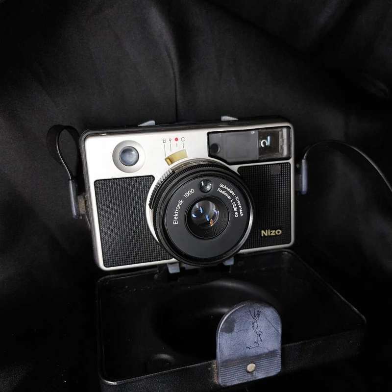 6 Vintage cameras