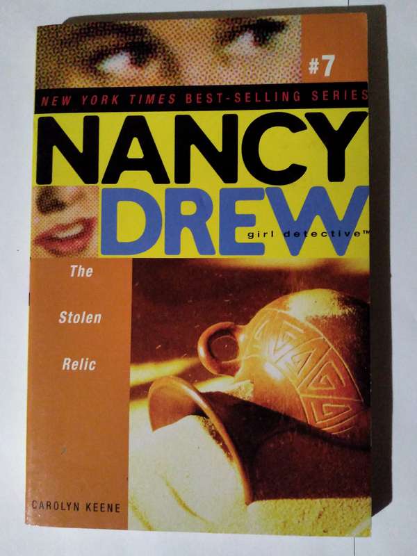 Nancy Drew , The Stolen Relic No.7 by Carolyn Keene -2004