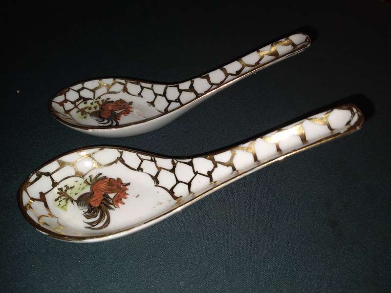 Vintage Porcelain Chinese Soup Spoon with hand printed Rooster , Made in Fabricado em Macau