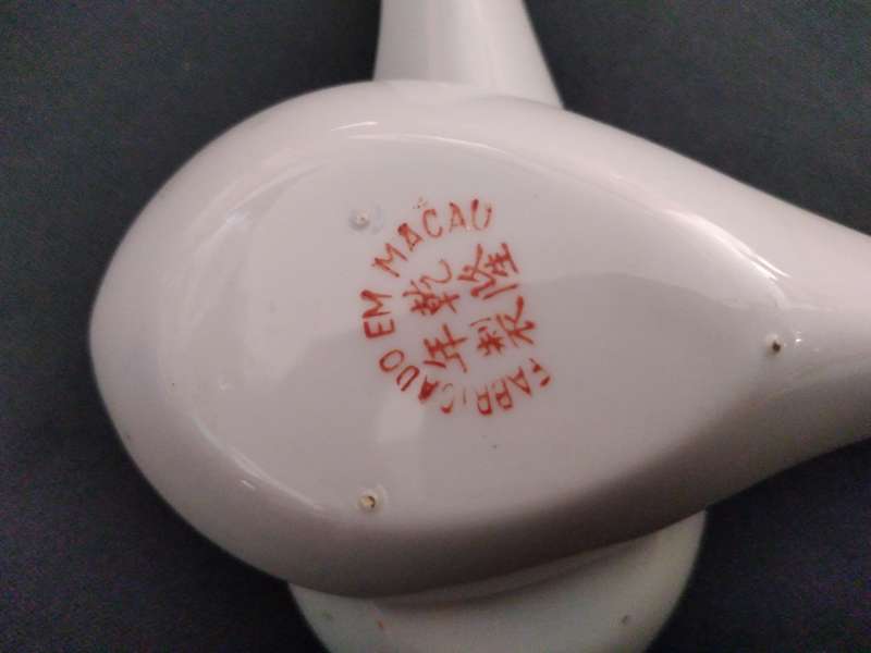 Vintage Porcelain Chinese Soup Spoon with hand printed Rooster , Made in Fabricado em Macau
