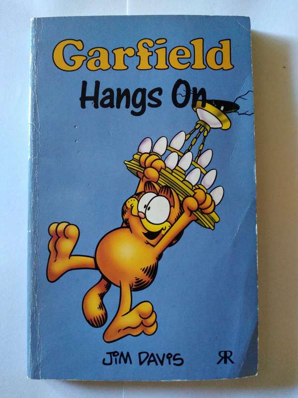 Garfield Hangs On by Jim Davis -1988