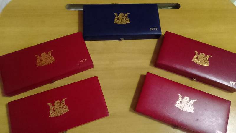 5x Partial Proof set 1977-1982