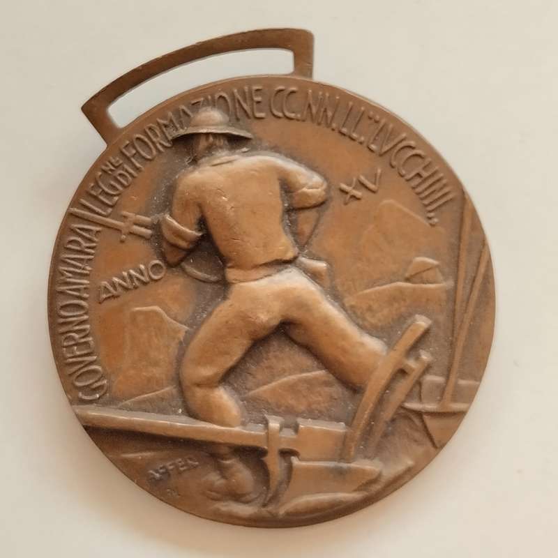 1937 Italian 'Oltre La Meta' Medal #M0031