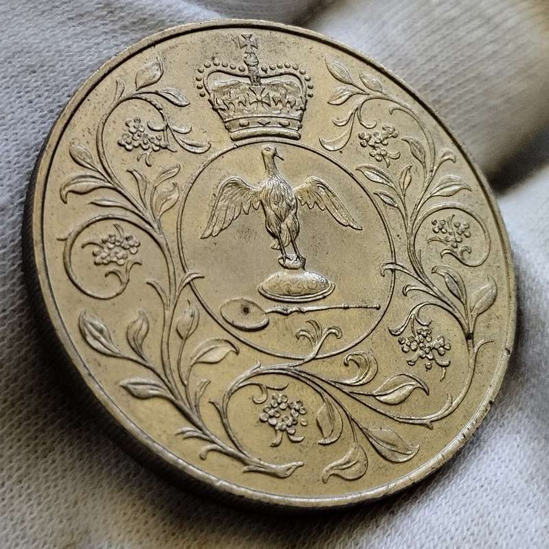 1977 Nickel UK Crown in Box #C0104