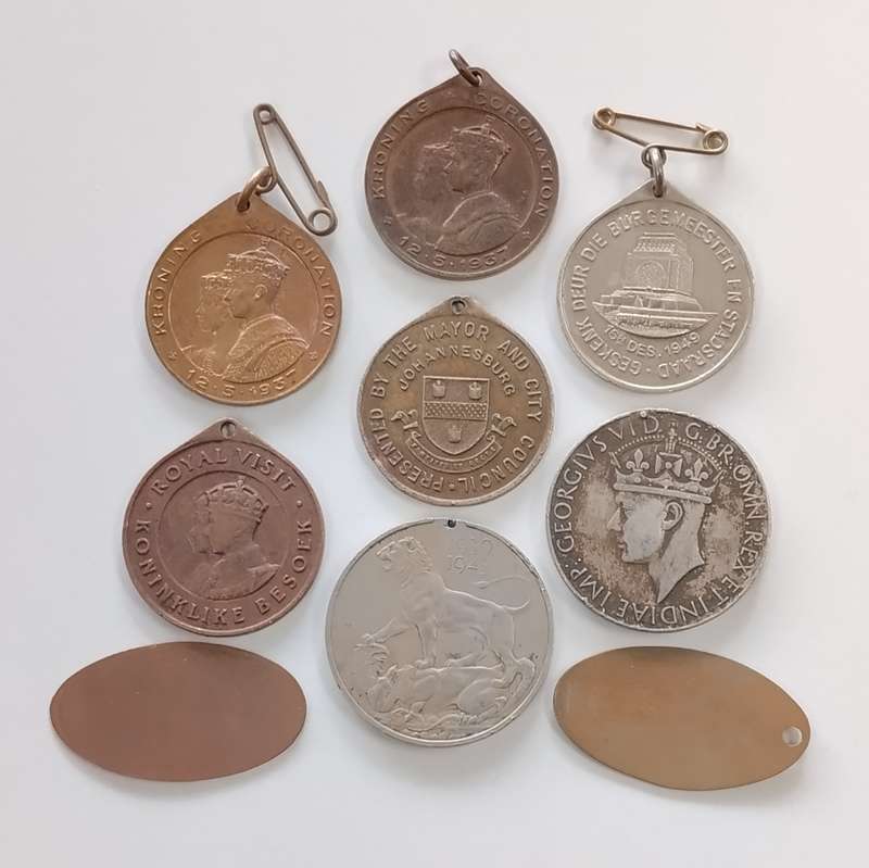 Medal / Medallion / Token Combo #M0048