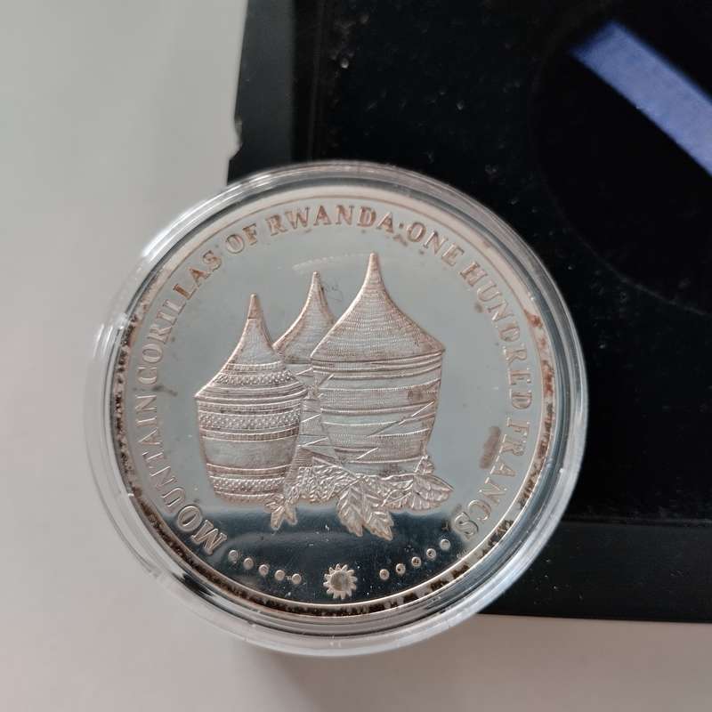 2010 Kwita Izina 1 Troy Oz Silver Commemorative Coin Rwanada #C0156