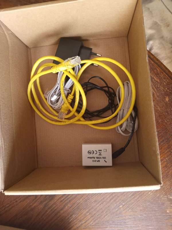 ZTE ZXHN H2884 VDSL/ADSL/Fiber Router  Boxed, Excellent Condition (DOES NOT TAKE A SIM CARD)