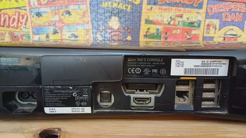 2x Xbox 360 S Console (For parts or to be fixed up)