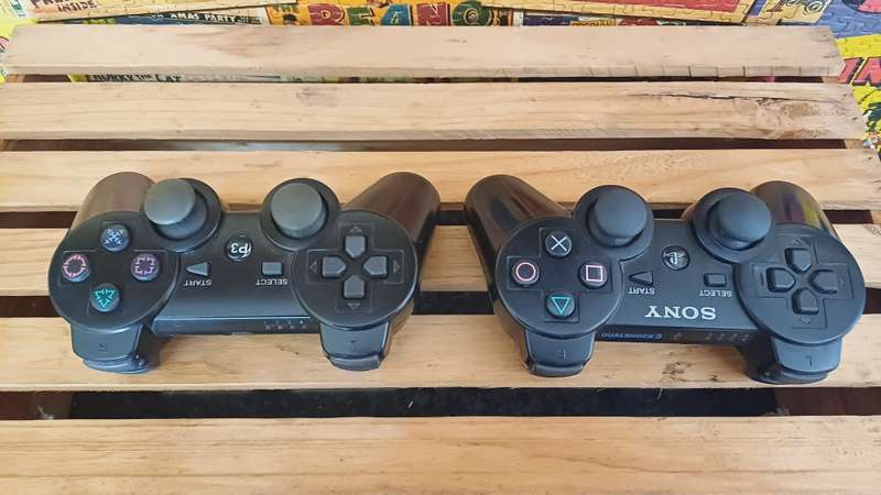 Ps3 Console (12GB) 2x controller and power cable