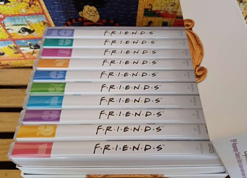 Friends - The Complete Series on DVD - Extended, Exclusive & Unseen