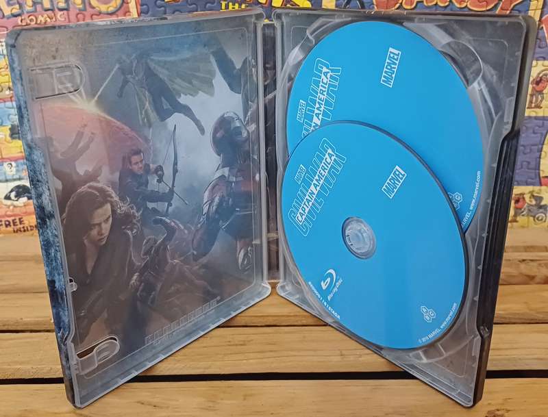Captain America: Civil War - Steel Case (Blu ray + 3D)