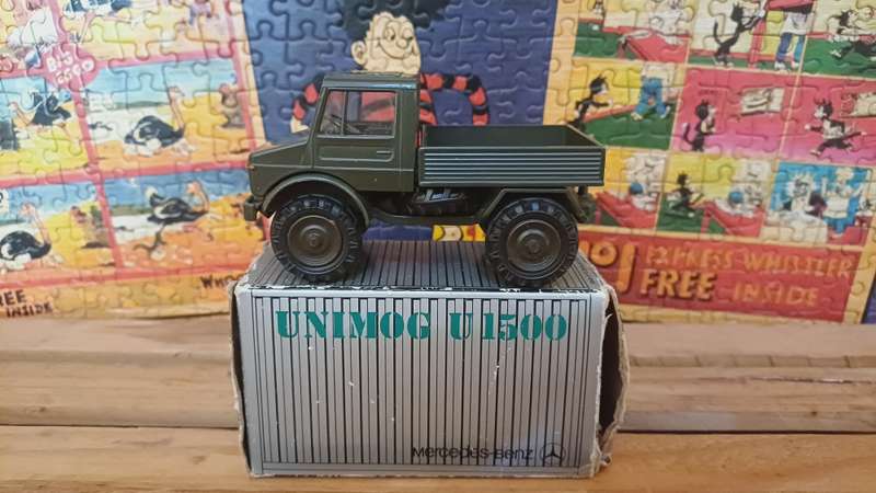 Cursor Model 974 Mercedes Benz Unimog U1500 Militaria