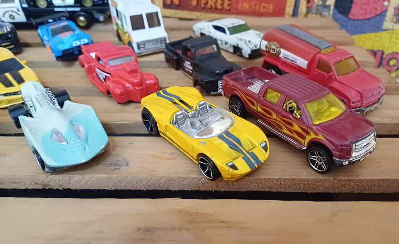 Bundle of Die Cast Cars