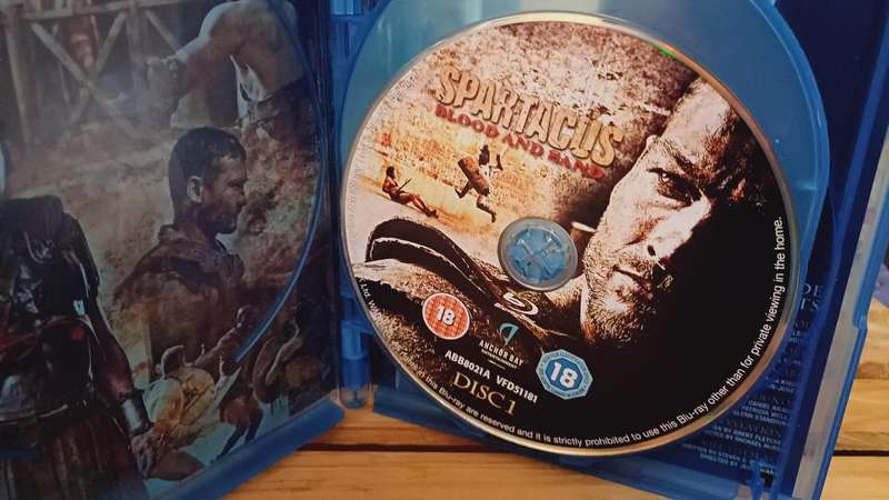Spartacus Blood and Sand - The Complete First Season (Blu ray)