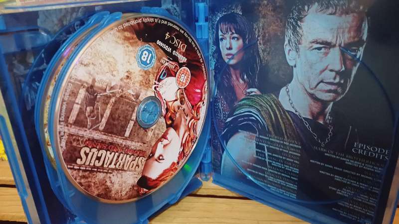 Spartacus Blood and Sand - The Complete First Season (Blu ray)