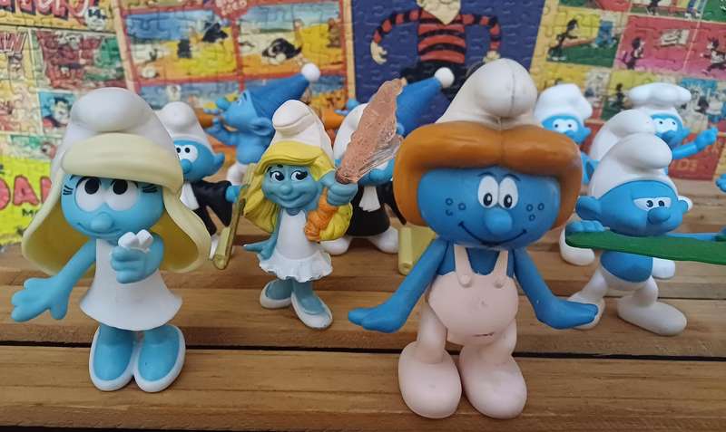 Bundle of Smurfs