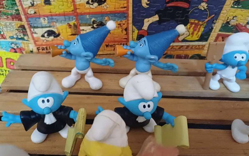 Bundle of Smurfs