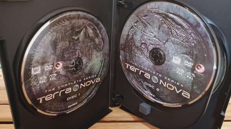 Terra Nova - The Complete Series