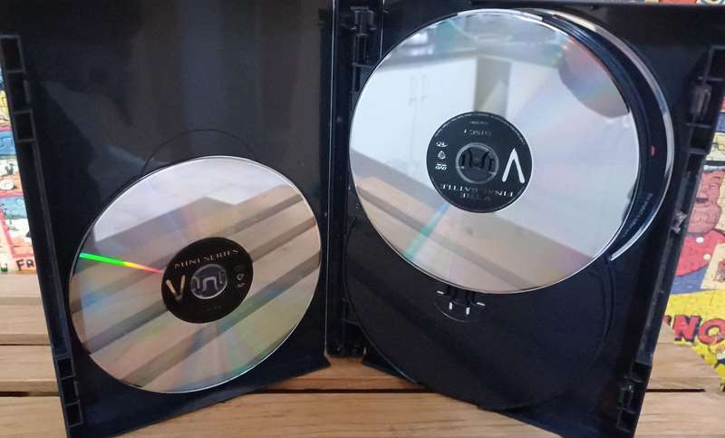 V: The Complete Collection