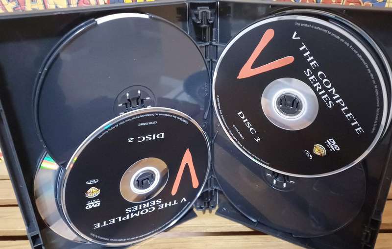 V: The Complete Collection