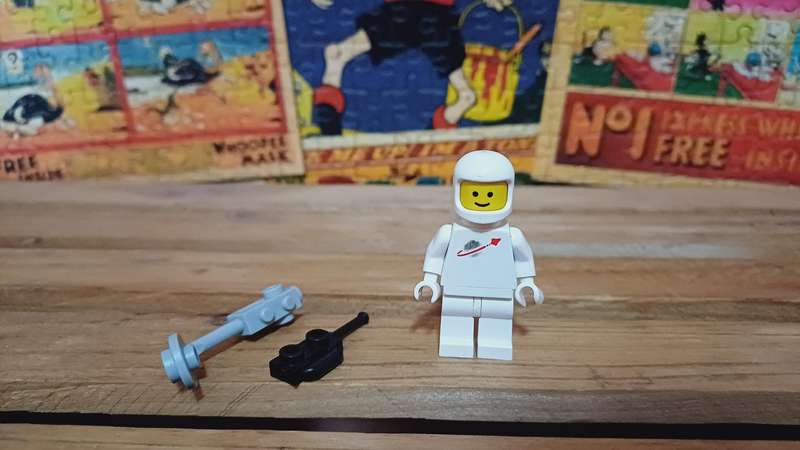 LEGO Classic White Space Man Minifigure