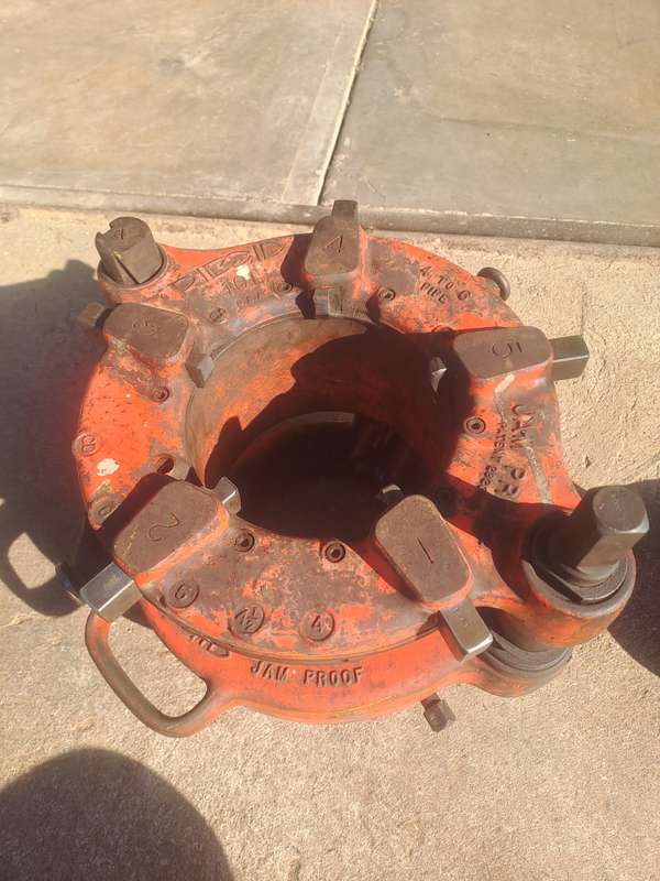 RIDGID® Model 161 Receding Geared Automatic Pipe Threader