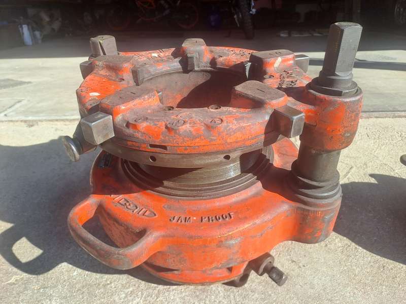 RIDGID® Model 161 Receding Geared Automatic Pipe Threader