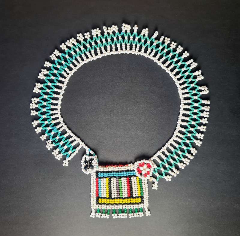 Bead necklace