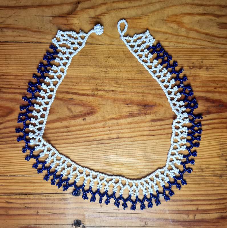 Bead necklace
