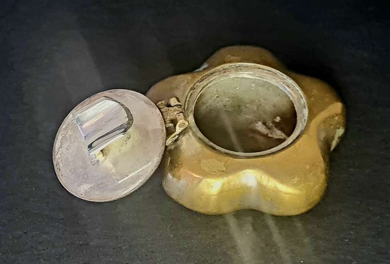 Ashtray. Brass. Ornamental.