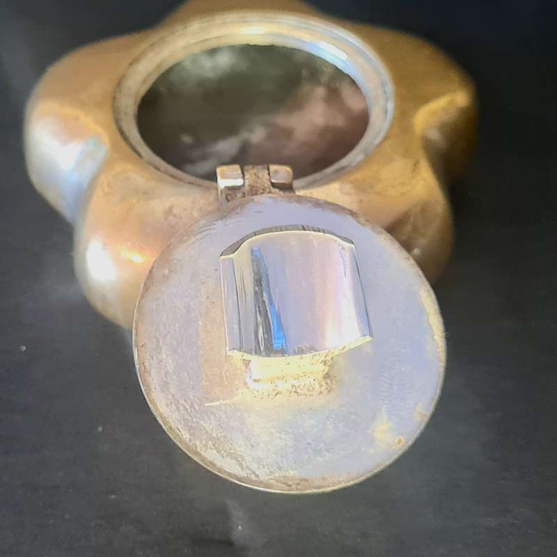 Ashtray. Brass. Ornamental.
