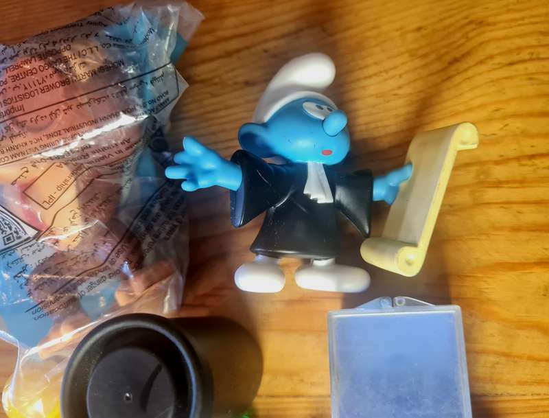 Assorted plastic items