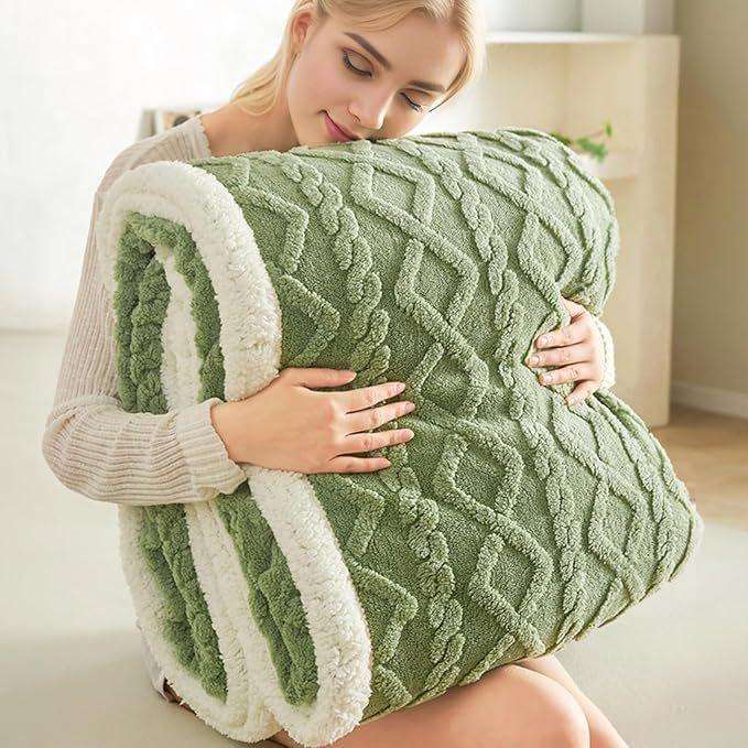 Luxury XL Thick Sherpa Fleece Blanket - 200 x 230 cm - Green