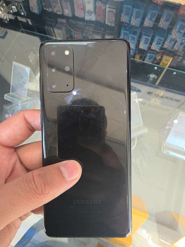 SAMSUNG S20+
