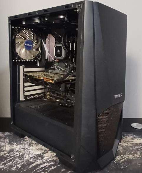 PC | i5-6600K | 16GB RAM | RX570 4GB | Liquid Cooled