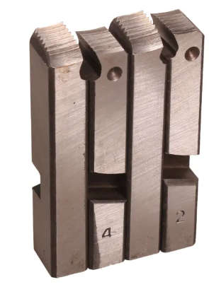 Set of Dies for Pipe Threading Equipment 1/2" - 3/4" DIE FOR PIPE THREADER