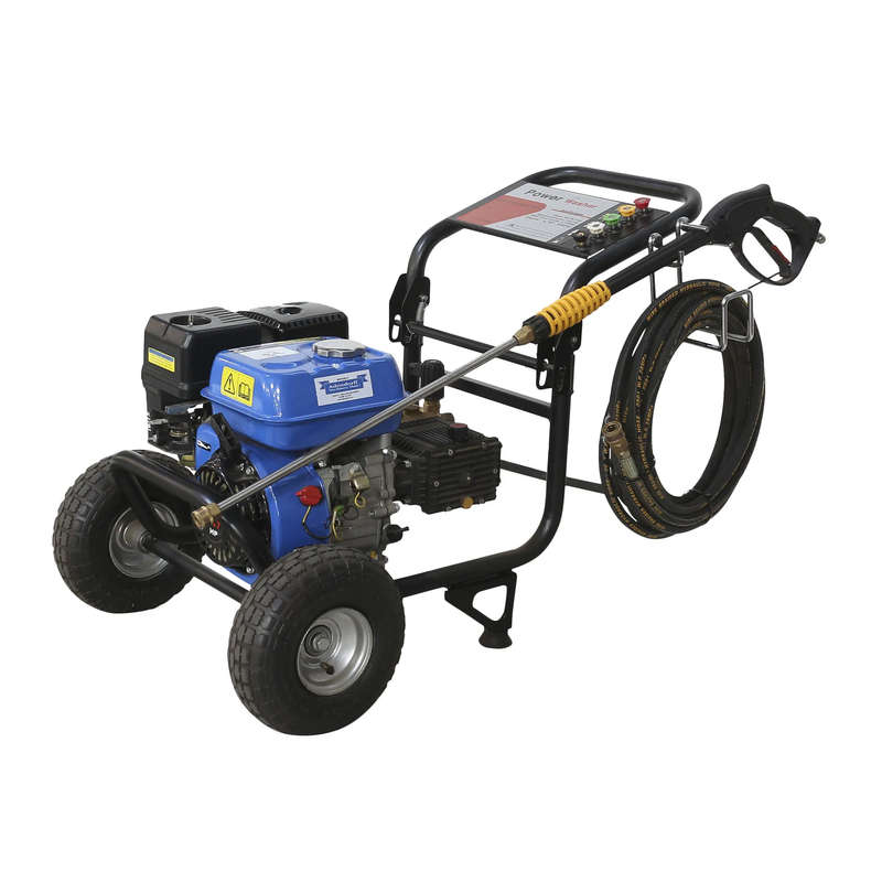 2 200 PSI High Pressure Washer