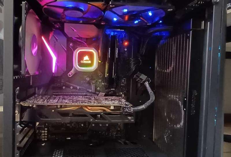 PC | i5-6600K | 16GB RAM | RX570 4GB | Liquid Cooled