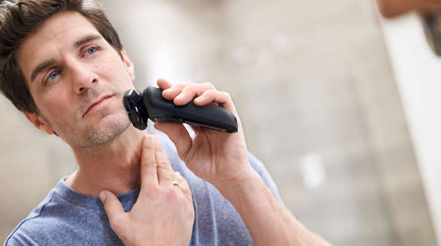 Philips 5000 Series Wet and Dry Electric Shaver S5588/38