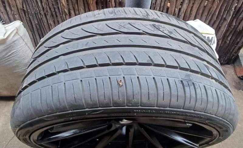 VOSSEN 19" Gloss Black Rims with 265/30/R19 & 235/30/R19 Tires  Recently Refurbished