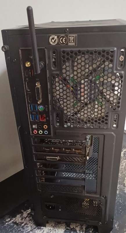 PC | i5-6600K | 16GB RAM | RX570 4GB | Liquid Cooled