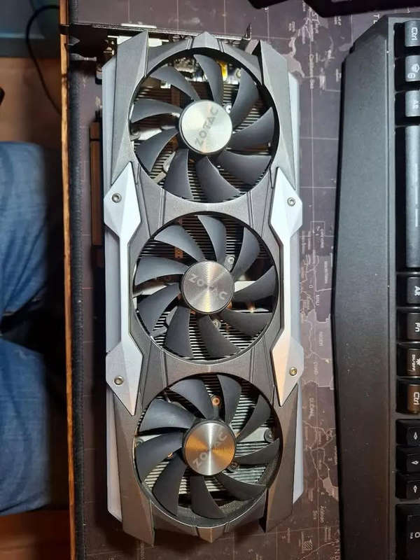 GTX 1080 Ti 11GB AMP Extreme RGB Triple-Fan Graphics Card